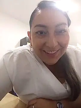 Valeria montana  online show from 01/14/26, 12:44