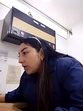 Valeria montana  online show from 01/15/26, 12:32