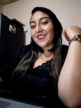 Valeria montana  online show from 04/06/26, 01:47