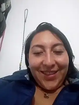 Valeria montana  online show from 04/27/26, 12:08