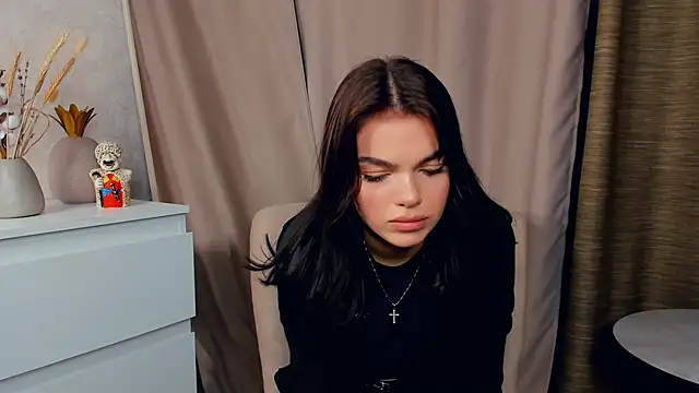 Snapshot of CIaritaJowers chatting on 12/04/25, 01:20 CIaritaJowers online show from 12/04/25, 01:20