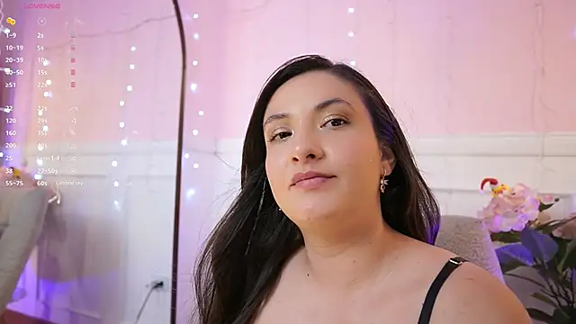 EvaCollin online show from 12/15/25, 11:42