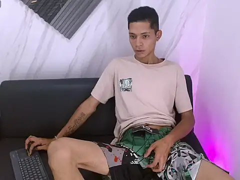 Axel Marcu online show from 12/04/25, 12:25