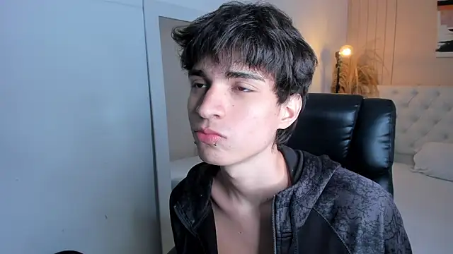 CONNOR STONNE  online show from 04/16/26, 11:51