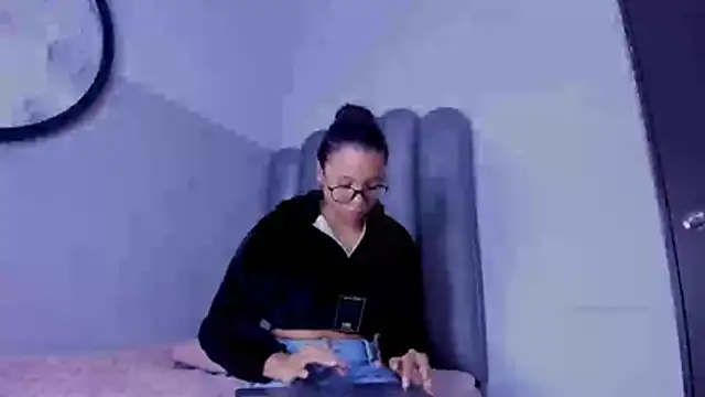 pitufa- online show from 02/23/26, 07:22