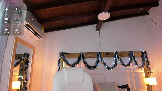 Zoei Moon online show from 12/13/25, 07:53