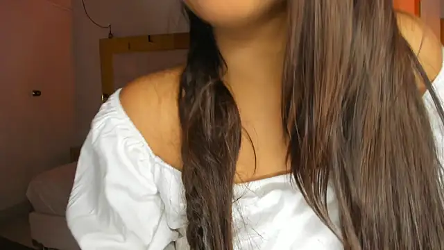 Snapshot of Zoei_Moon chatting on 05/15/26, 06:59 Zoei Moon online show from 05/15/26, 06:59