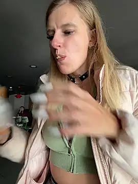 Betsy online show from 03/29/26, 01:33