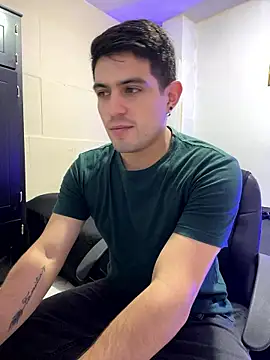 williamsmiiths16 online show from 01/12/26, 05:29