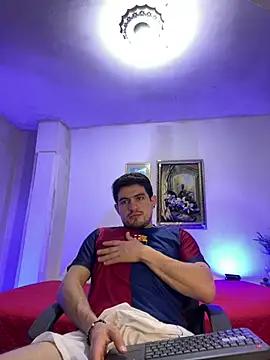 williamsmiiths16 online show from 02/07/26, 03:16