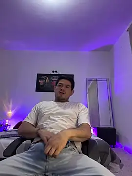 williamsmiiths16 online show from 05/06/26, 11:37