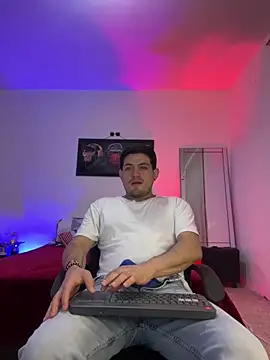 williamsmiiths16 online show from 05/11/26, 10:43