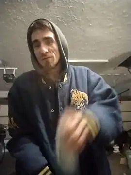 Snapshot of bigjohnson2914 chatting on 12/15/25, 04:00 bigjohnson2914 online show from 12/15/25, 04:00