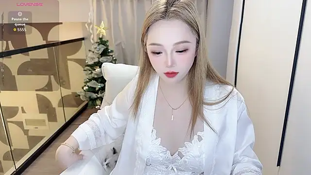 Snapshot of Star-XinX chatting on 02/25/26, 02:48 Star-XinX online show from 02/25/26, 02:48