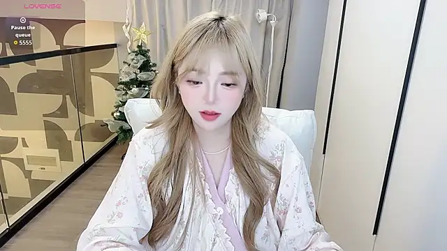 Star-XinX online show from 03/08/26, 10:41