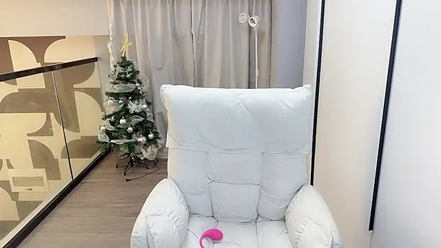 Star-XinX online show from 04/11/26, 02:54