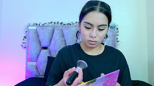 iris and damian online show from 04/07/26, 05:13