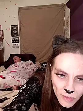 Snapshot of snowbird1117 chatting on 02/16/26, 03:24 snowbird1117 online show from 02/16/26, 03:24