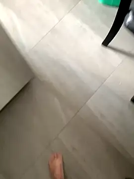 Www-00 online show from 12/03/25, 03:47