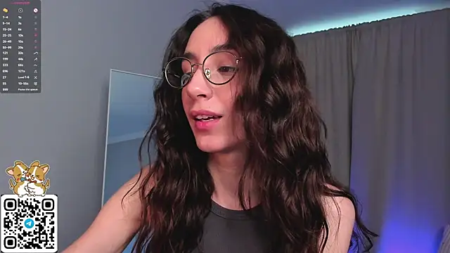 Snapshot of Elizwise chatting on 04/15/26, 07:37 Elizwise online show from 04/15/26, 07:37