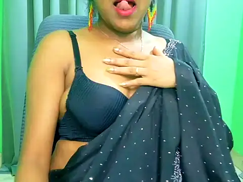 Snapshot of Spit_queenC_for_you chatting on 06/29/26, 01:00 Spit queenC for you online show from 06/29/26, 01:00