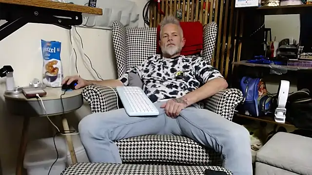 Snapshot of FeNyx_Flayme chatting on 02/03/26, 08:19 FeNyx Flayme online show from 02/03/26, 08:19