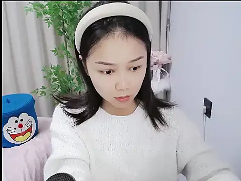 mili923 online show from 12/15/25, 07:01