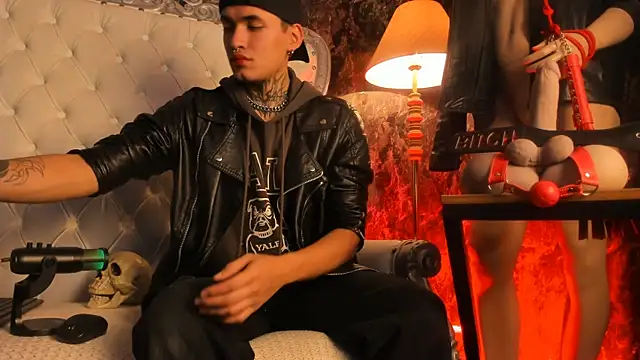 Snapshot of AlecBanne chatting on 02/17/26, 11:11 AlecBanne online show from 02/17/26, 11:11