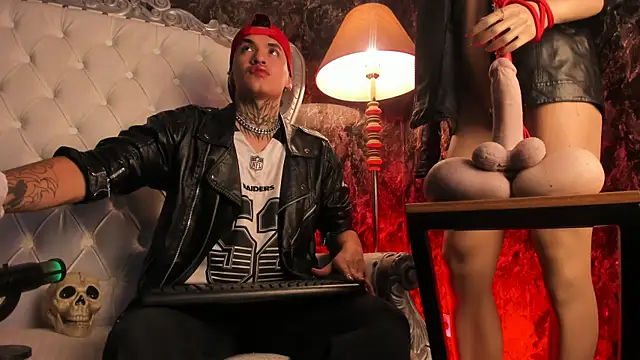 Snapshot of AlecBanne chatting on 02/26/26, 11:04 AlecBanne online show from 02/26/26, 11:04