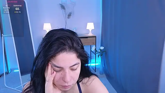 Snapshot of rosaliemoan chatting on 12/18/25, 07:36 rosaliemoan online show from 12/18/25, 07:36