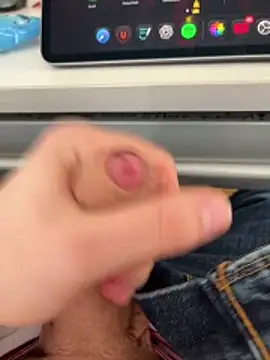 hannes256102 online show from 04/18/26, 03:05