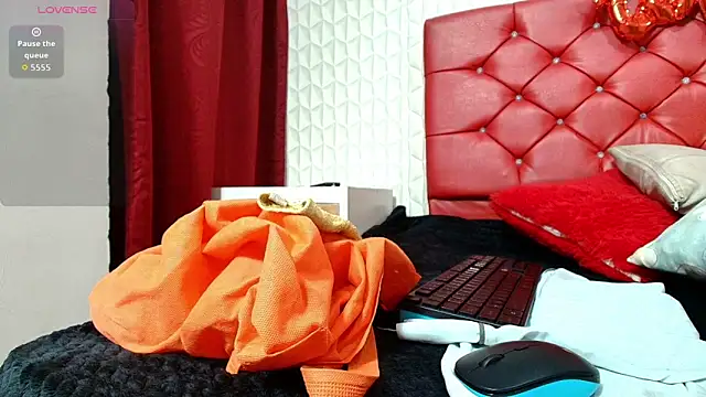 Elizabetth Roman online show from 03/26/26, 08:47