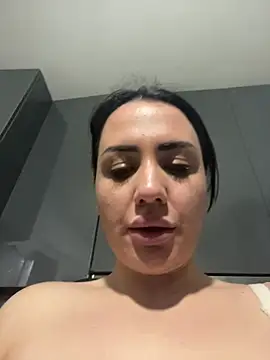 Snapshot of tesaa1212 chatting on 12/20/25, 05:09 tesaa1212 online show from 12/20/25, 05:09