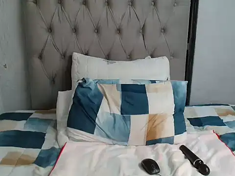 Sassy S online show from 12/19/25, 04:25