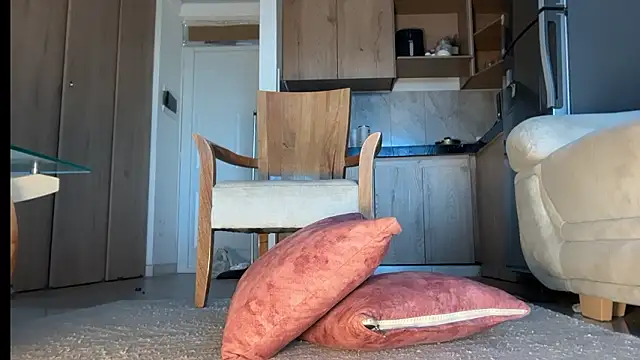 miaferrer777 online show from 02/16/26, 10:17