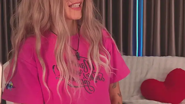 betty xoxoo online show from 04/25/26, 03:42