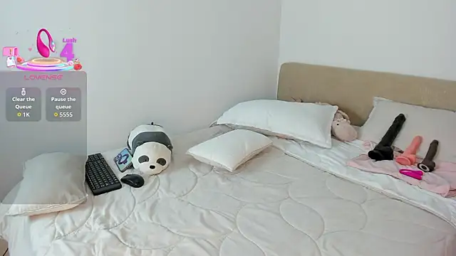 DakothaHyland  online show from 02/26/26, 12:59