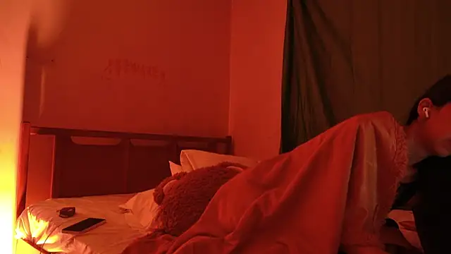 MoonLipsON- online show from 03/19/26, 03:43