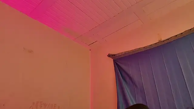 MoonLipsON- online show from 04/08/26, 10:59