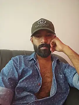 Snapshot of Bigkannan chatting on 06/04/26, 09:37 Bigkannan online show from 06/04/26, 09:37