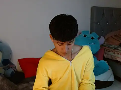 Sebas Ross04 online show from 01/14/26, 04:45