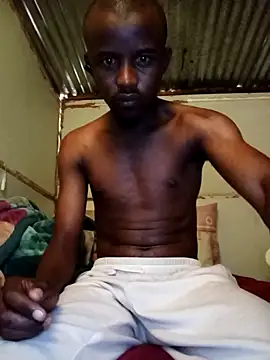 Snapshot of Maintee27 chatting on 02/03/26, 06:11 Maintee27 online show from 02/03/26, 06:11