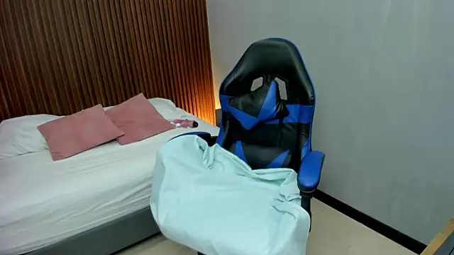 madison saenzz online show from 02/18/26, 12:34