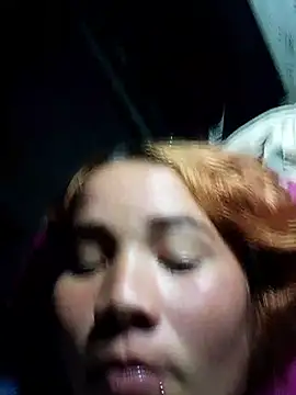 Snapshot of daniela_fox1 chatting on 12/17/25, 06:52 daniela fox1 online show from 12/17/25, 06:52