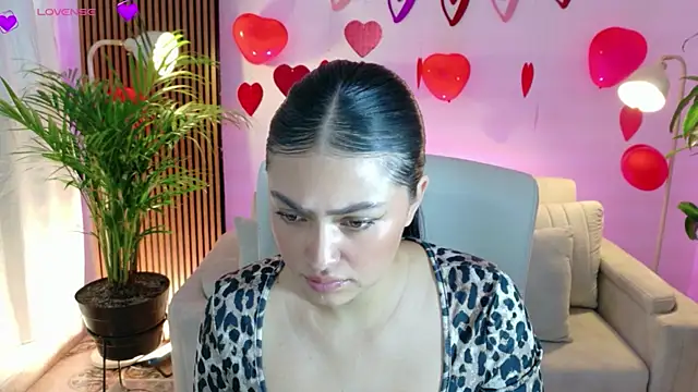 victoria   moon online show from 02/17/26, 01:29