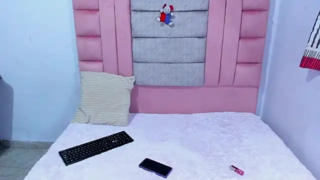 AdaraandMichael online show from 02/06/26, 03:55