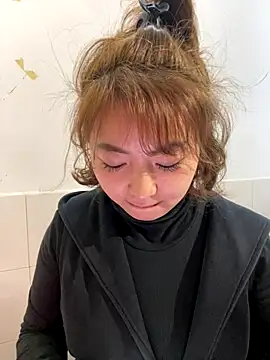 Snapshot of bibi347127 chatting on 12/04/25, 09:40 bibi347127 online show from 12/04/25, 09:40