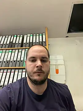 GeilerFinn95 online show from 04/17/26, 02:20