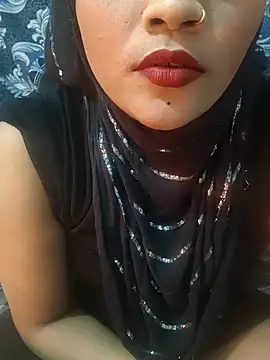 Snapshot of Ikra-786 chatting on 12/17/25, 06:36 Ikra-786 online show from 12/17/25, 06:36