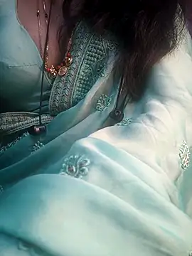 Preeti345 online show from 04/16/26, 04:35